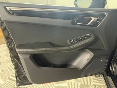 Used 2023 Porsche Macan S AWD/4WD image 20