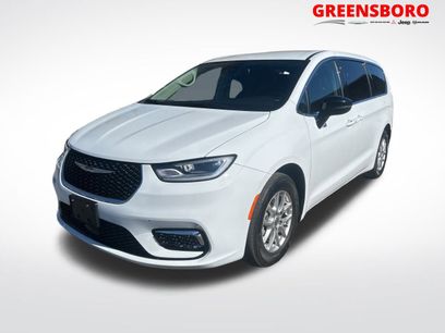 Used 2024 Chrysler Pacifica Touring-L