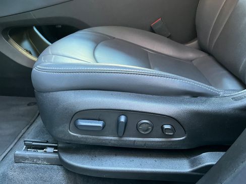 Used 2024 Buick Enclave Premium image 15