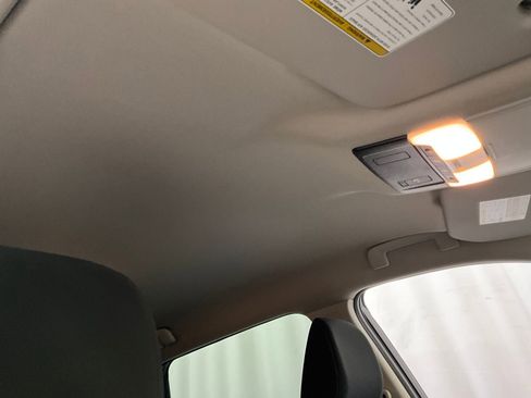 Used 2024 Nissan Rogue SV image 21