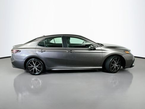 Used 2024 Toyota Camry SE FWD image 8