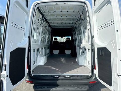 New 2025 Mercedes-Benz Sprinter 2500 image 13