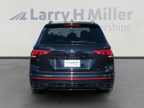 Used 2023 Volkswagen Tiguan SE R-Line image 4