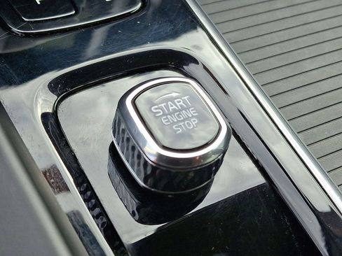 Certified 2023 Volvo XC60 B5 Core w/ Climate Package image 24