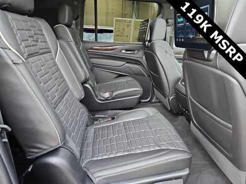 Used 2024 Cadillac Escalade ESV Sport Platinum image 17