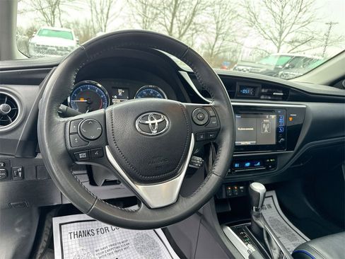 Used 2017 Toyota Corolla XSE image 20