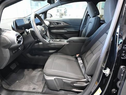 New 2026 Chevrolet Equinox EV LT image 9