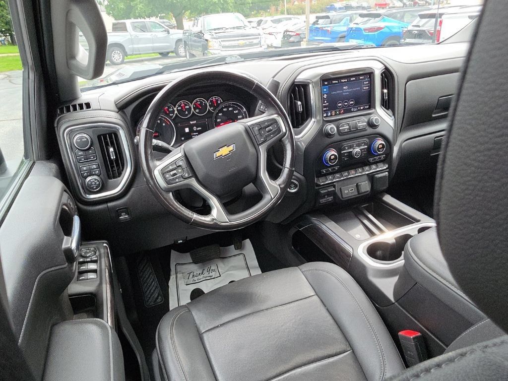 Used 2022 Chevrolet Silverado 2500 LTZ w/ LTZ Plus Package AWD/4WD image 7