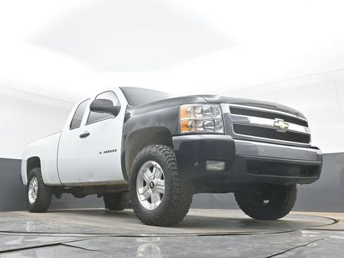 Used 2013 Chevrolet Silverado 1500 W/T RWD image 33