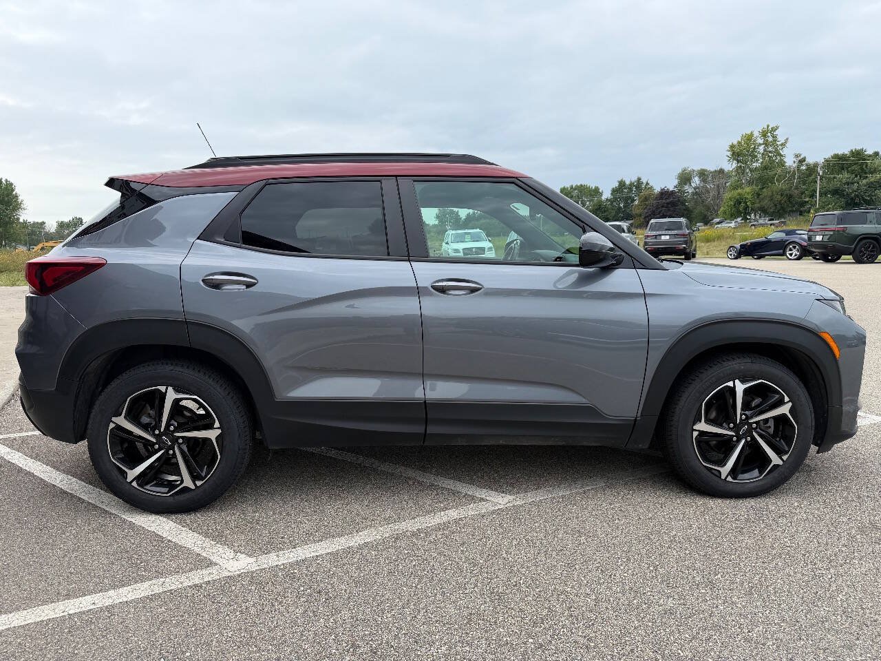 Used 2022 Chevrolet TrailBlazer RS w/ Sun and Liftgate Package FWD image 9