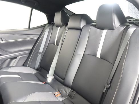 Used 2025 Toyota Camry SE image 10