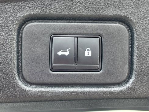 Used 2023 Nissan Pathfinder SL w/ Lighting Package (N92) image 31