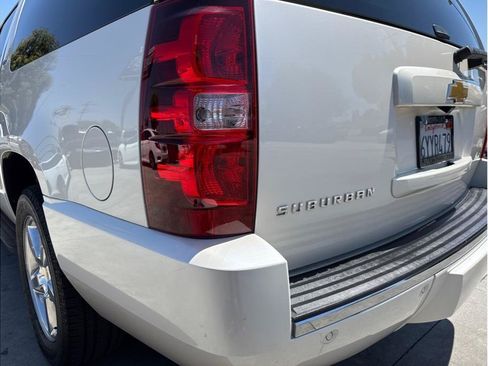 Used 2013 Chevrolet Suburban LTZ RWD image 47