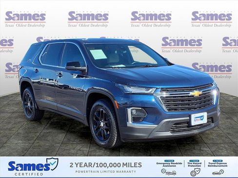 Used 2023 Chevrolet Traverse LS image 1