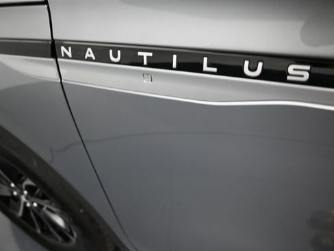 New 2026 Lincoln Nautilus Premier image 11