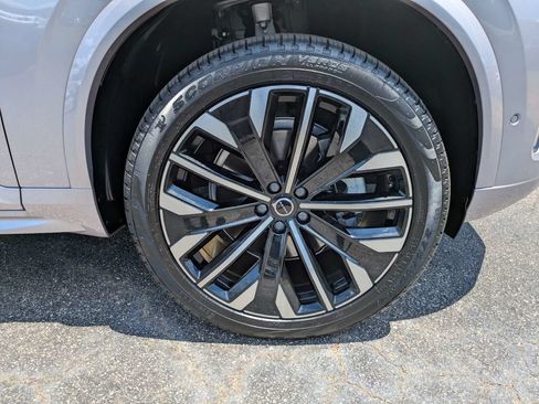 Certified 2026 Volvo XC90 B6 Plus w/ Protection Package Premier AWD/4WD image 11