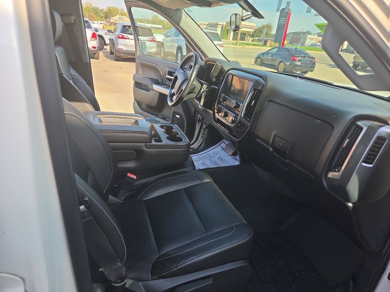 Used 2014 Chevrolet Silverado 1500 LT w/ LT Convenience Package AWD/4WD image 15