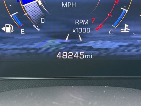 Used 2024 Chevrolet Traverse LT image 35