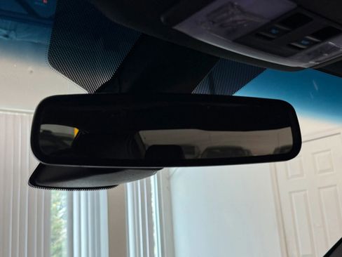 Used 2017 Ford Taurus SHO w/ Driver Assist Package image 36