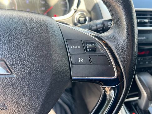 Used 2020 Mitsubishi Eclipse Cross SE FWD image 40