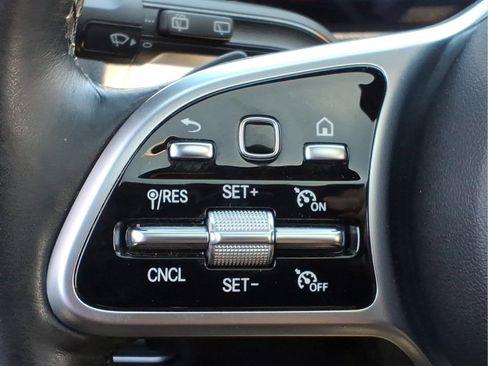 Certified 2022 Mercedes-Benz GLB 250 4MATIC image 24