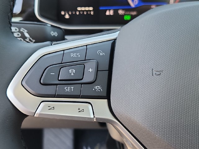 New 2027 Volkswagen Jetta SE FWD image 11
