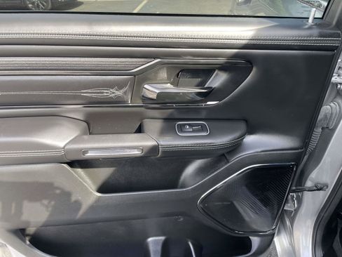 Used 2022 RAM 1500 Limited AWD/4WD image 16