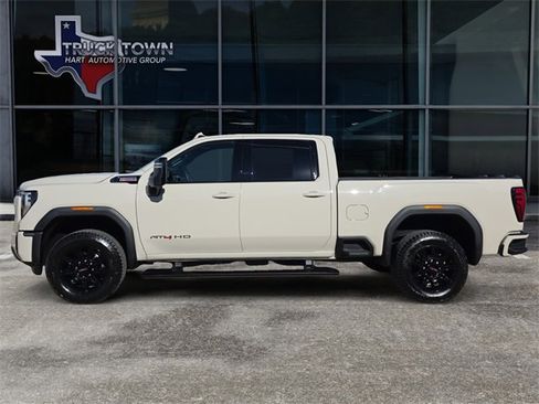New 2026 GMC Sierra 2500 AT4 w/ AT4 Premium Plus Package image 2
