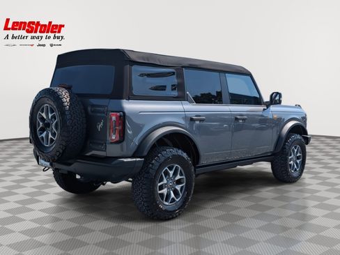 Used 2024 Ford Bronco Badlands image 5