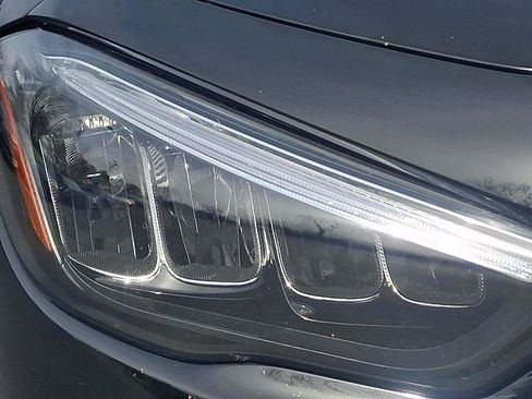 Used 2025 Mercedes-Benz GLA 250 4MATIC image 9