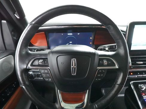 Used 2021 Lincoln Navigator Reserve w/ Luxury Package AWD/4WD image 12