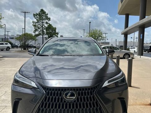Used 2024 Lexus NX 250 FWD image 2
