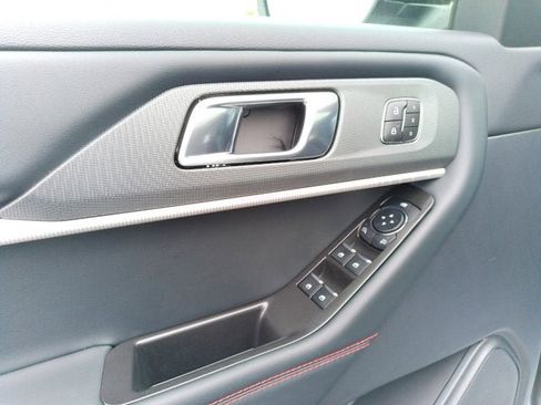 New 2026 Ford Explorer ST-Line w/ ST-Line Street Pack image 16