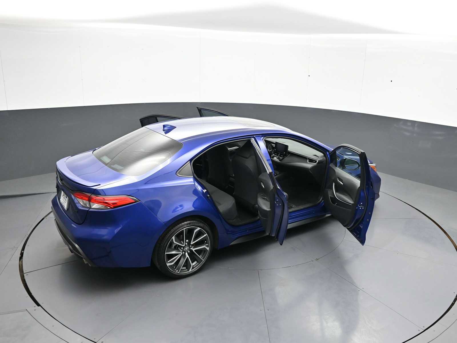 Used 2022 Toyota Corolla SE w/ SE Premium Package FWD image 44