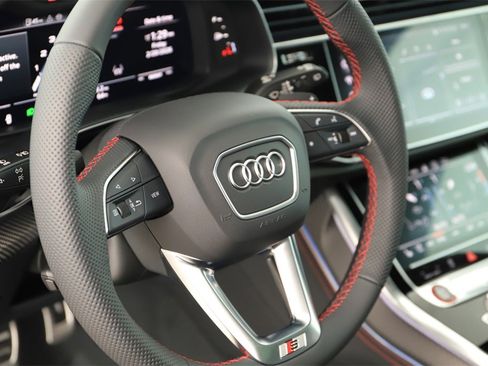 New 2026 Audi SQ8 Prestige image 16