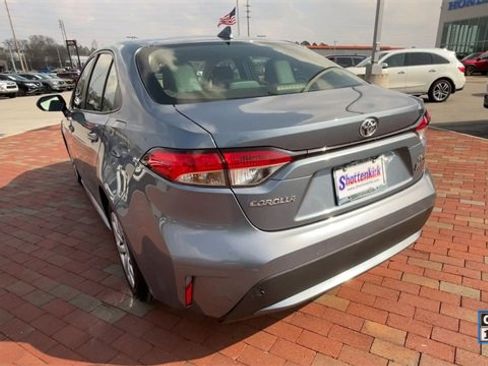Used 2022 Toyota Corolla LE image 8