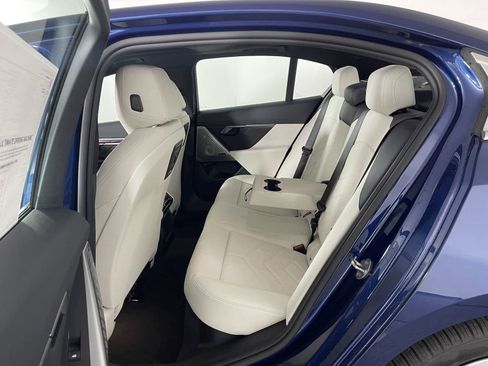 Certified 2024 BMW i5 eDrive40i w/ Premium Package image 14