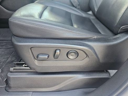 Used 2022 Chevrolet Tahoe Z71 w/ Luxury Package image 19