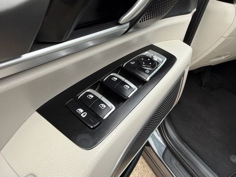 Used 2020 Kia Telluride S AWD/4WD image 23