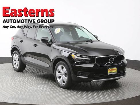 Used 2020 Volvo XC40 T5 Momentum AWD/4WD image 3
