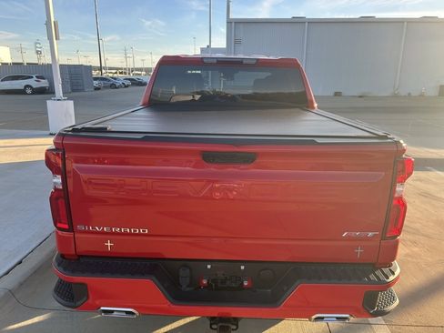 Used 2022 Chevrolet Silverado 1500 RST image 4