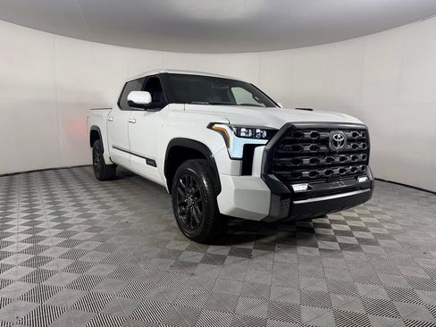 Used 2023 Toyota Tundra Platinum AWD/4WD image 5