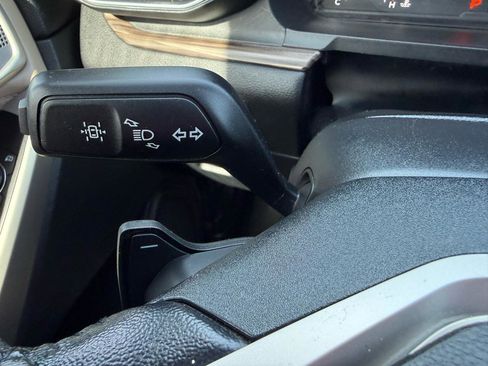 Used 2020 Ford Explorer Limited image 29