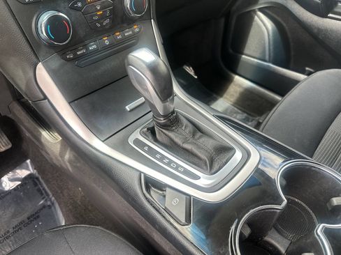 Used 2018 Ford Edge SEL AWD/4WD image 22
