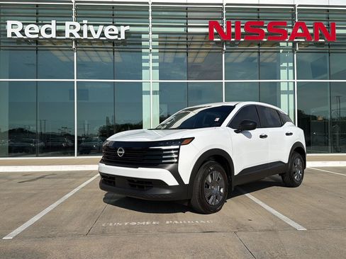 Used 2025 Nissan Kicks S FWD image 1