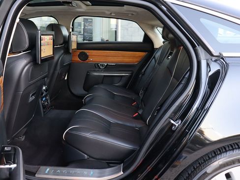 Used 2014 Jaguar XJ L Portfolio image 47