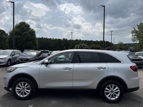 Used 2020 Kia Sorento L FWD image 4