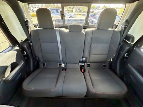 Used 2021 Jeep Gladiator Rubicon AWD/4WD image 29