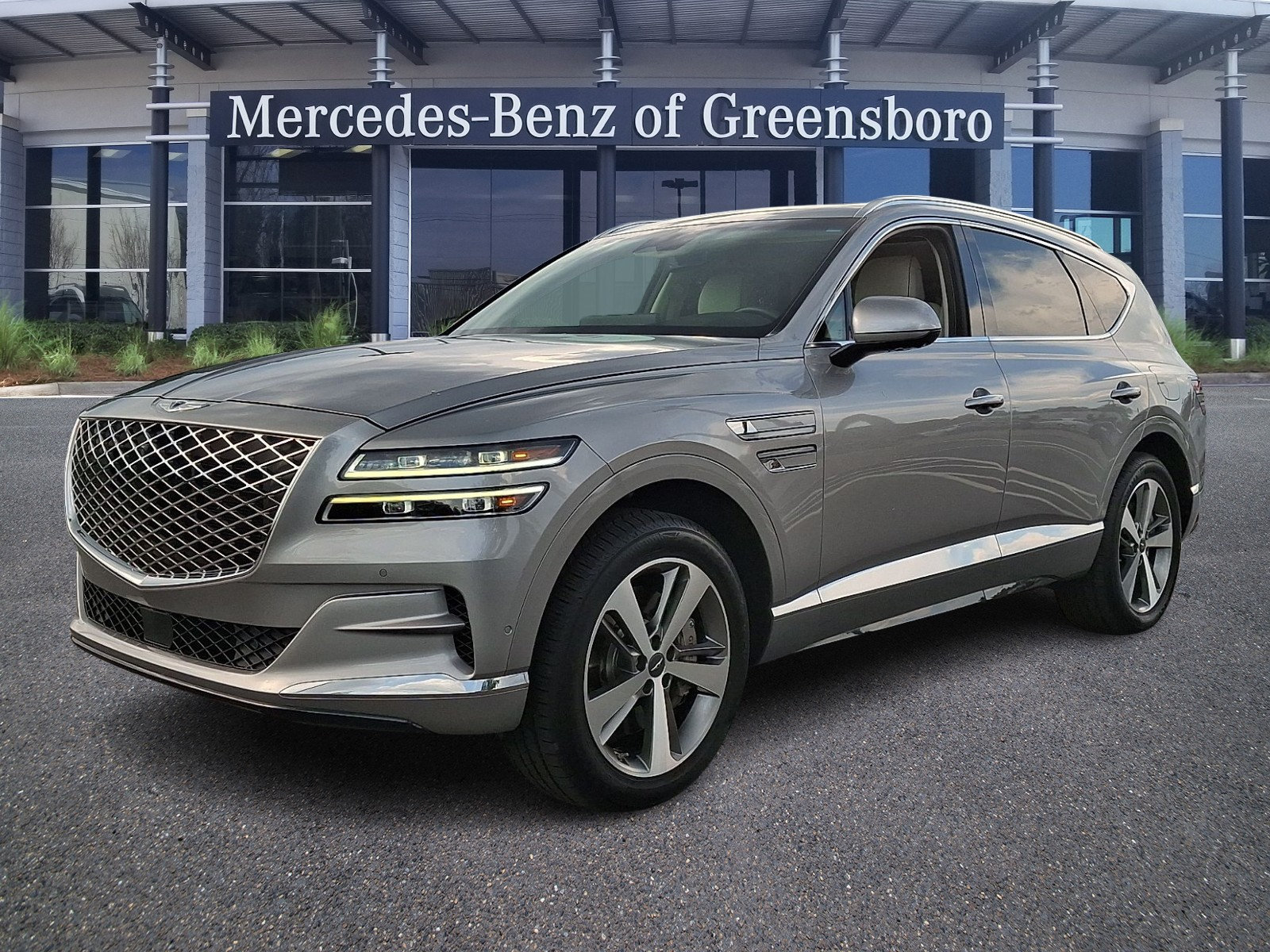 Used 2023 Genesis GV80 3.5T w/ Advanced Package AWD/4WD image 3