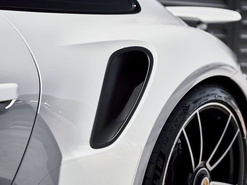 Used 2021 Porsche 911 Turbo S image 9